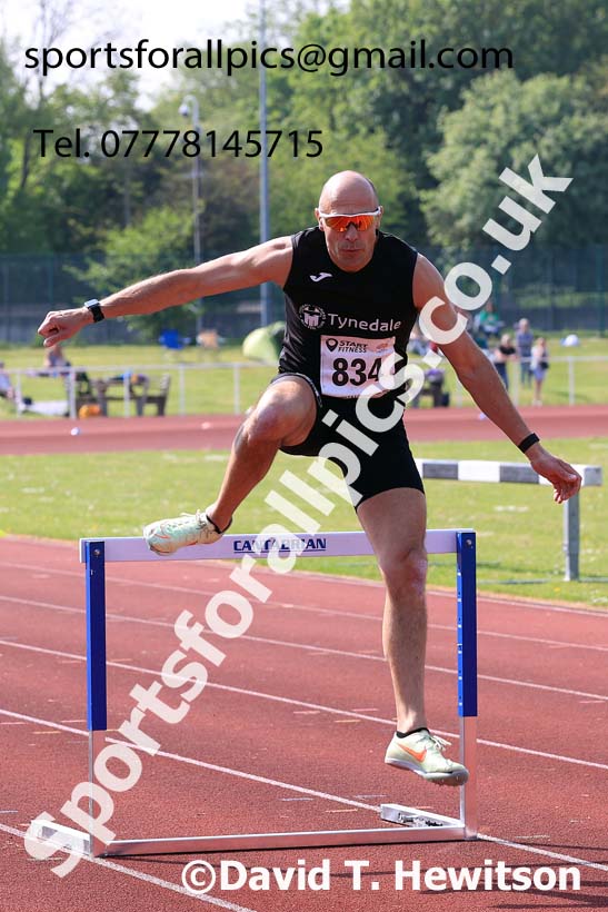 Mens Senior 400 metres hurdles, 2024 North Eastern Track and Field Champs., Middlesbrough.  Photo: David T. Hewitson/Sports for All Pics